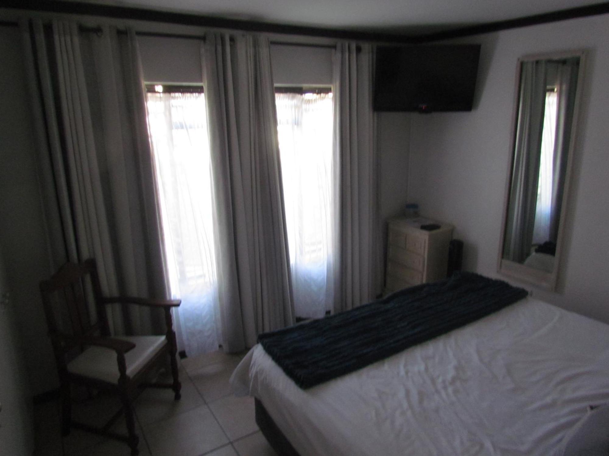 Santini Lace Self Catering Unit Plettenbergbaai Buitenkant foto