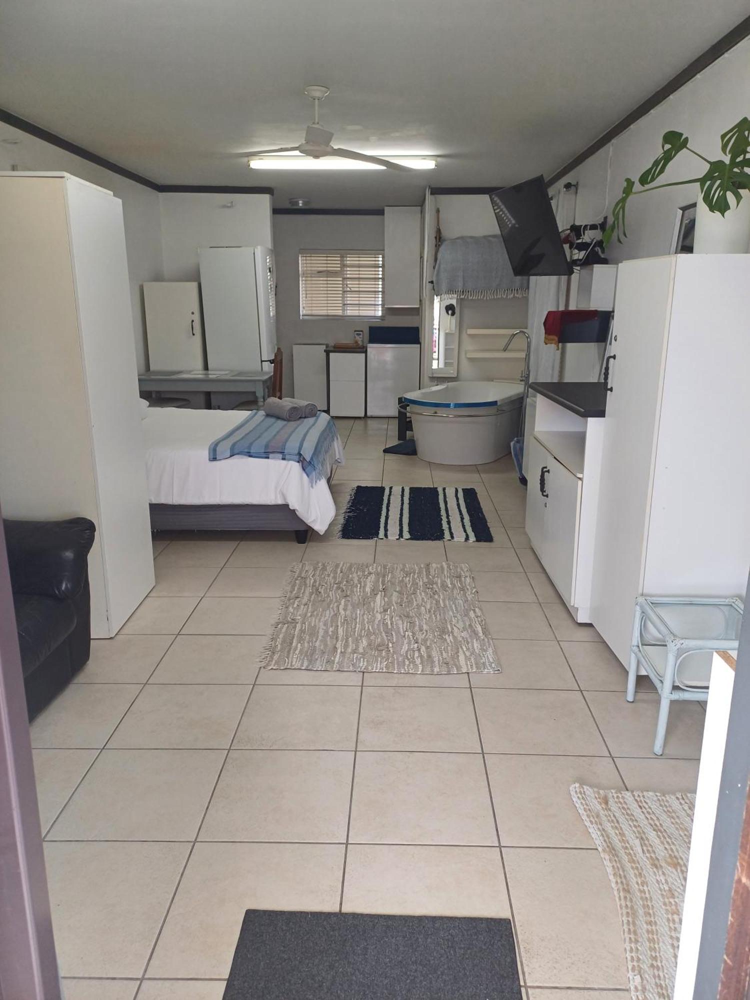 Santini Lace Self Catering Unit Plettenbergbaai Buitenkant foto