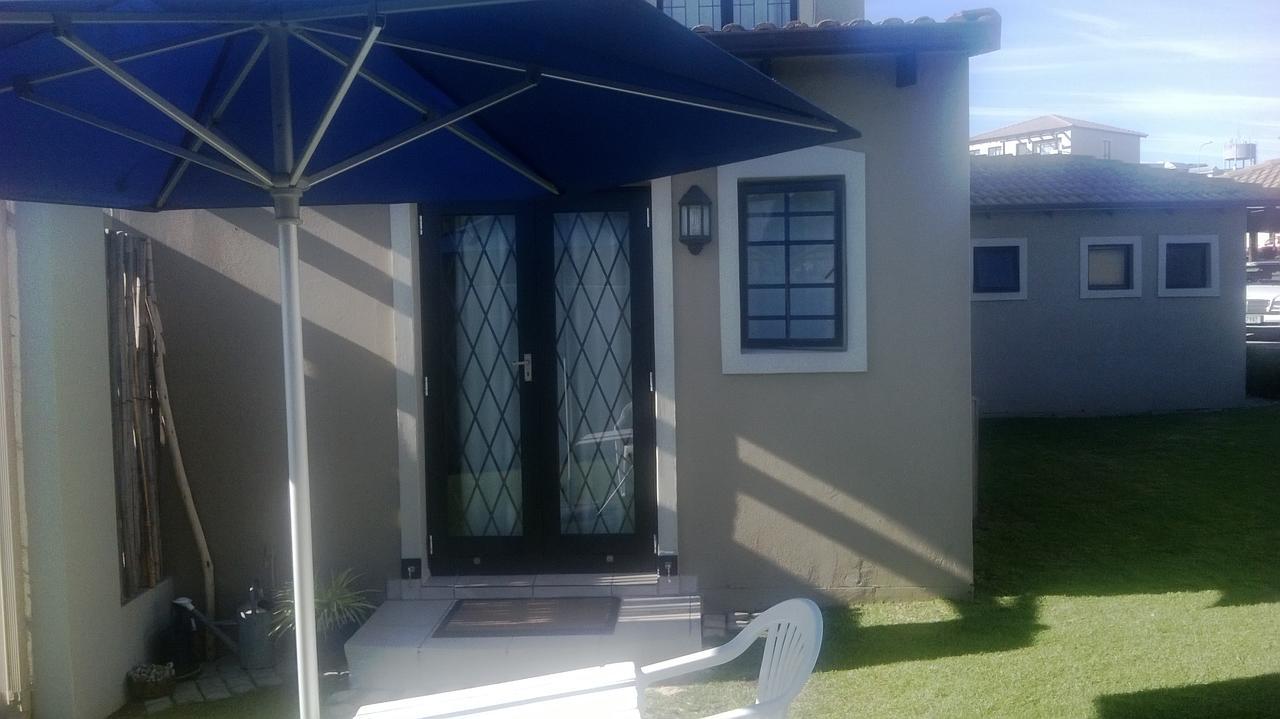 Santini Lace Self Catering Unit Plettenbergbaai Buitenkant foto